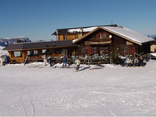 Vue du restaurant chalet norvégien restaurant d'altitude le Very Collet d'Allevard Isère Alpes